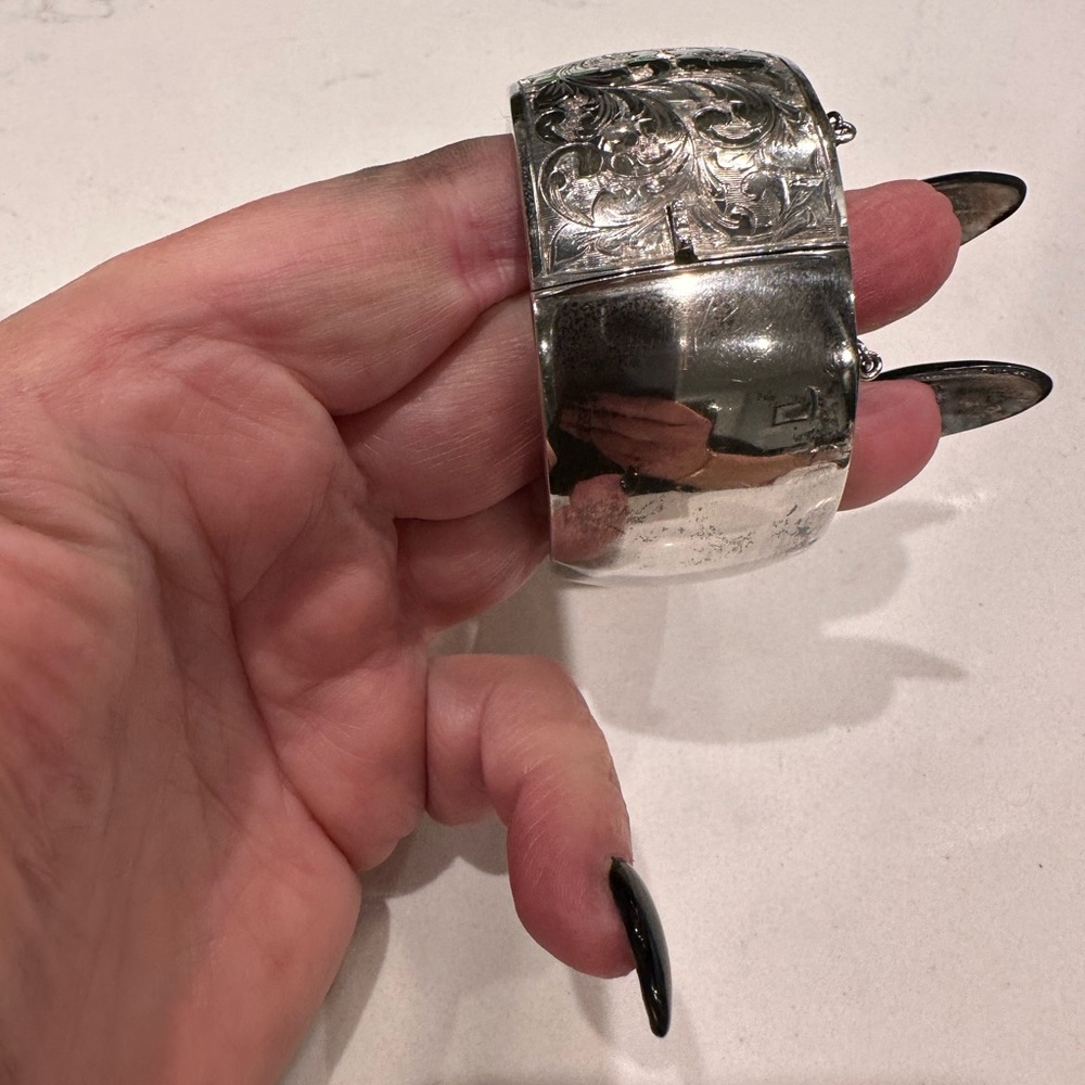 Antique Wide Cuff Silver Bracelet - Picture 3 of 9